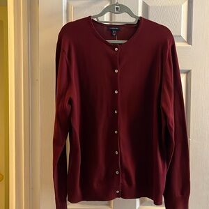 Women’s wine long sleeve cardigan.